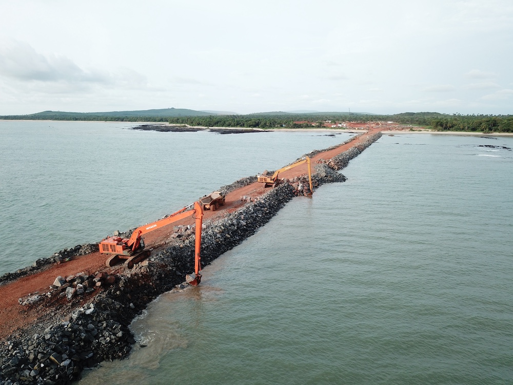 Stefanutti-Stocks-Coastal_marine_breakwater-